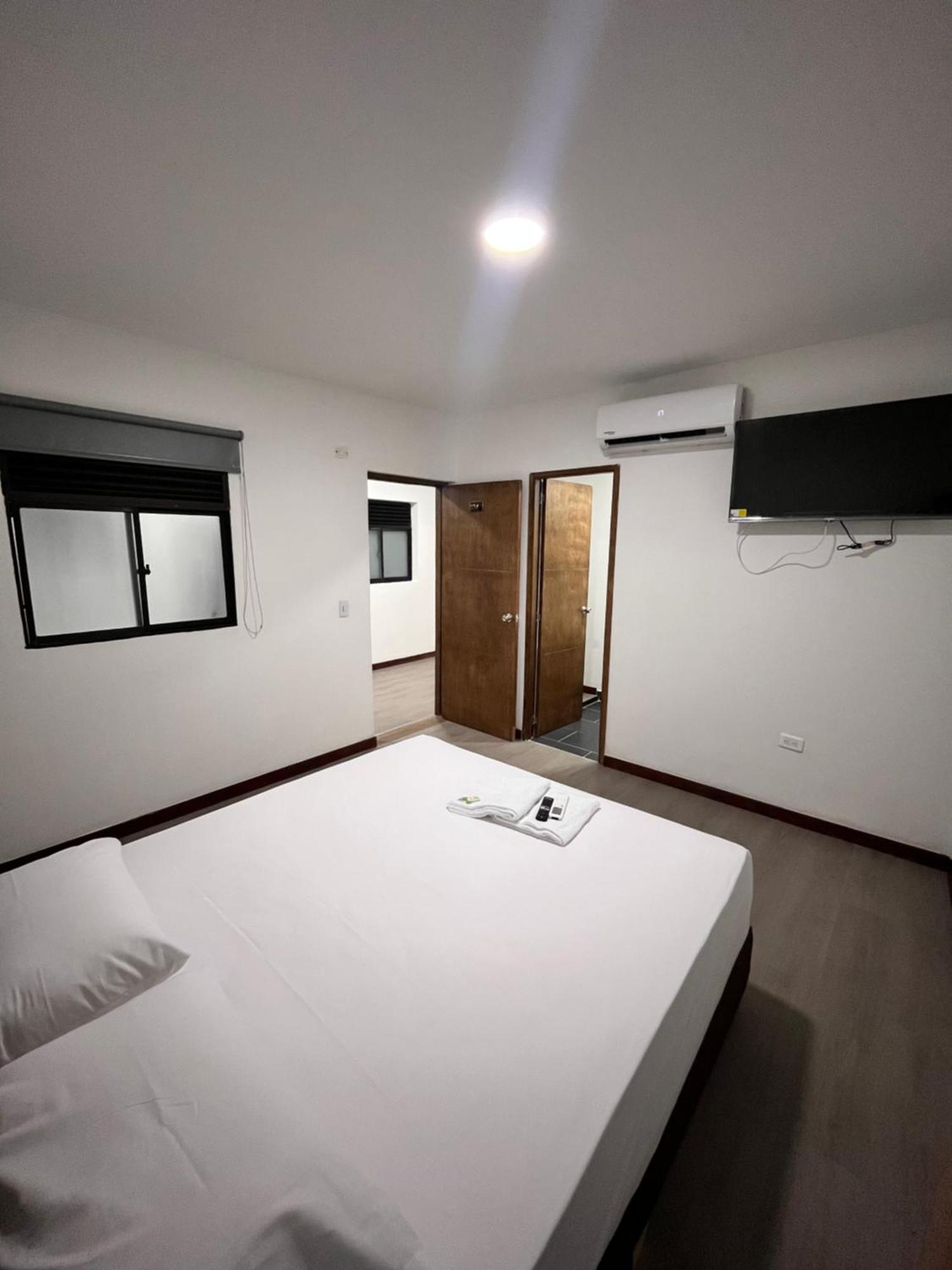 Hotel Gallery By 70 Medellín Eksteriør bilde